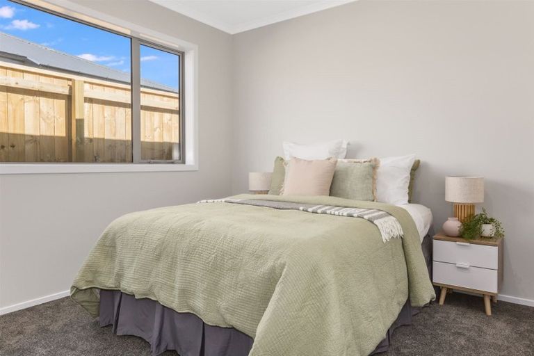 Photo of property in 20 Rotorua Grove, Aotea, Porirua, 5024