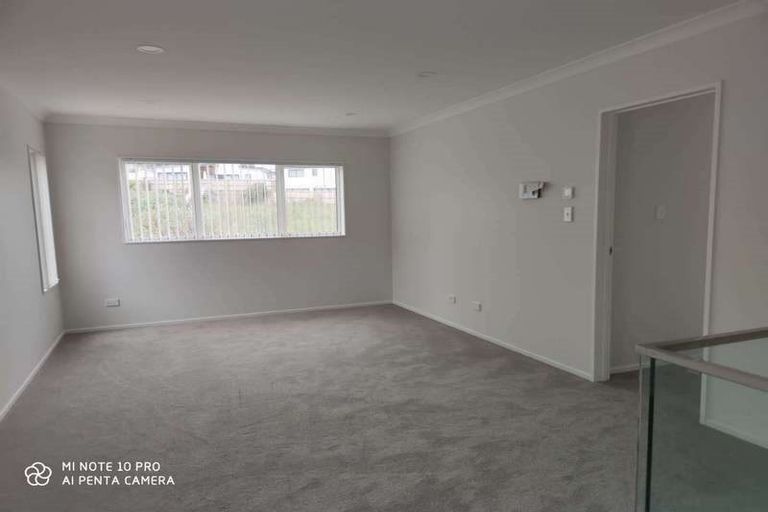 Photo of property in 151 Tiriwa Drive, Massey, Auckland, 0614