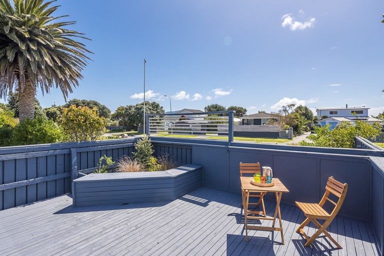 Photo of property in 186 Manly Street, Paraparaumu Beach, Paraparaumu, 5032