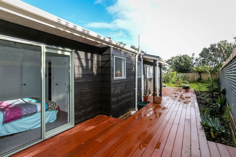 Photo of property in 5b Tahurangi Place, Spotswood, New Plymouth, 4310
