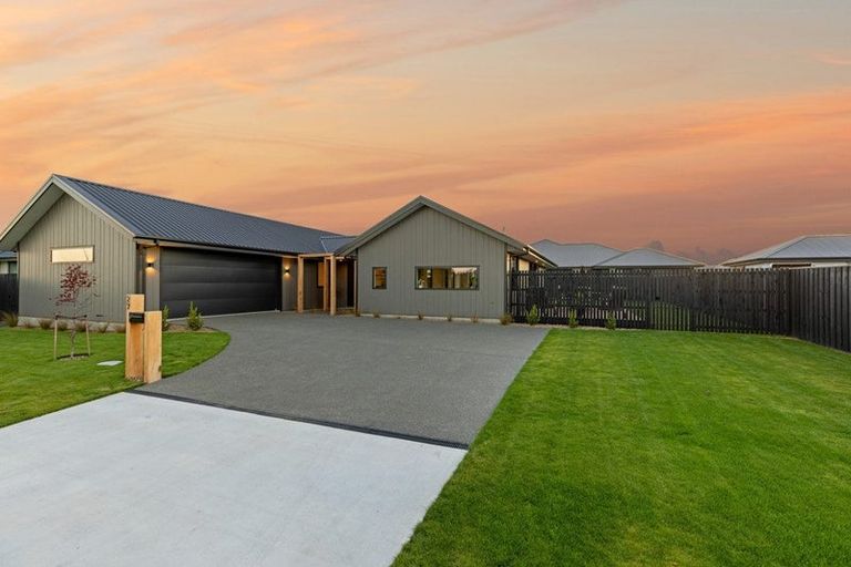 Photo of property in 27 Pentecost Road, Rangiora, 7400