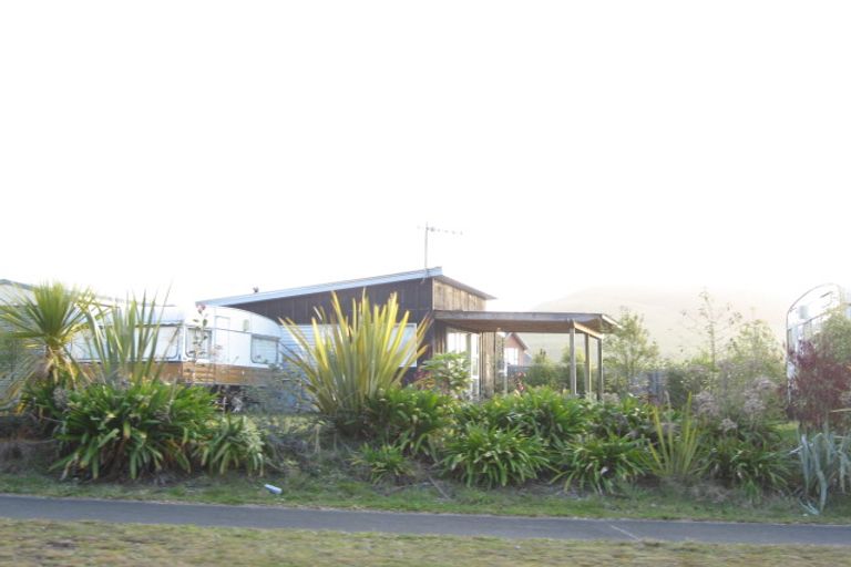Photo of property in 25 Te Waaka Terrace, Kuratau, Turangi, 3381