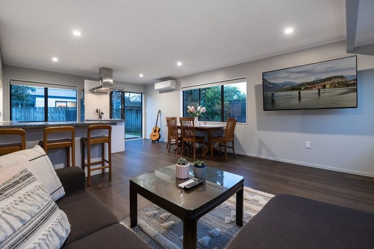 Photo of property in 4b Kimber Grove, Papamoa Beach, Papamoa, 3118