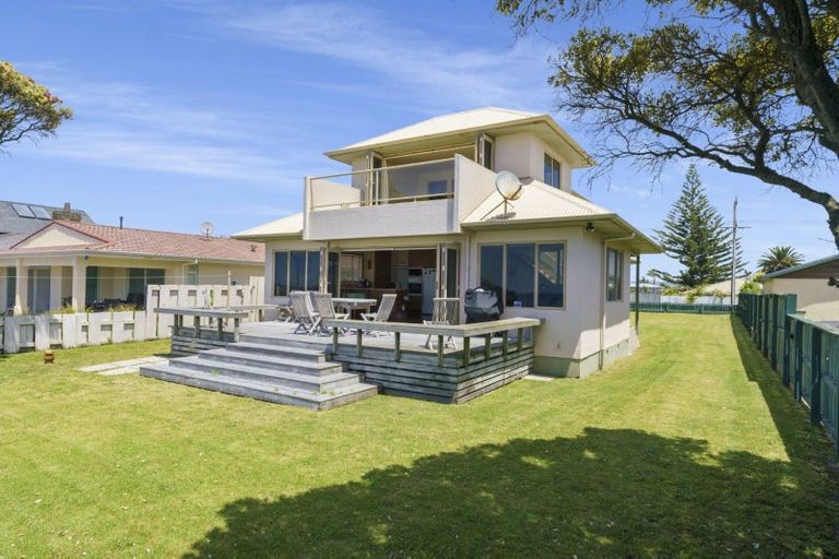 Photo of property in 67 Karewa Parade, Papamoa Beach, Papamoa, 3118