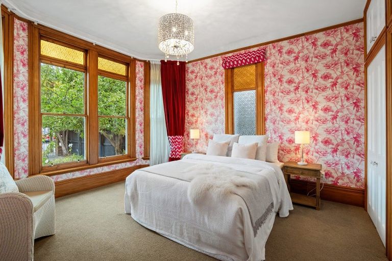 Photo of property in 42 Hawkesbury Avenue, St Albans, Christchurch, 8014