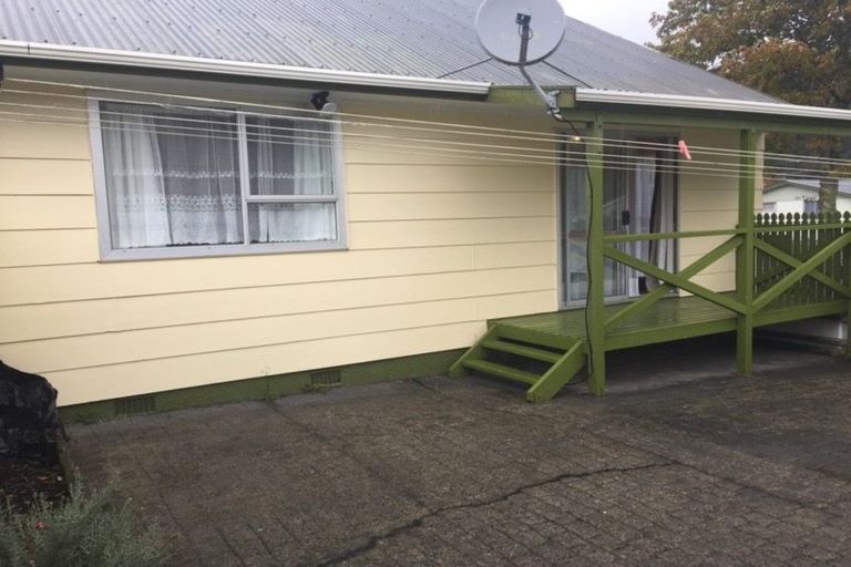 Photo of property in 1/23 Gemstone Drive, Birchville, Upper Hutt, 5018