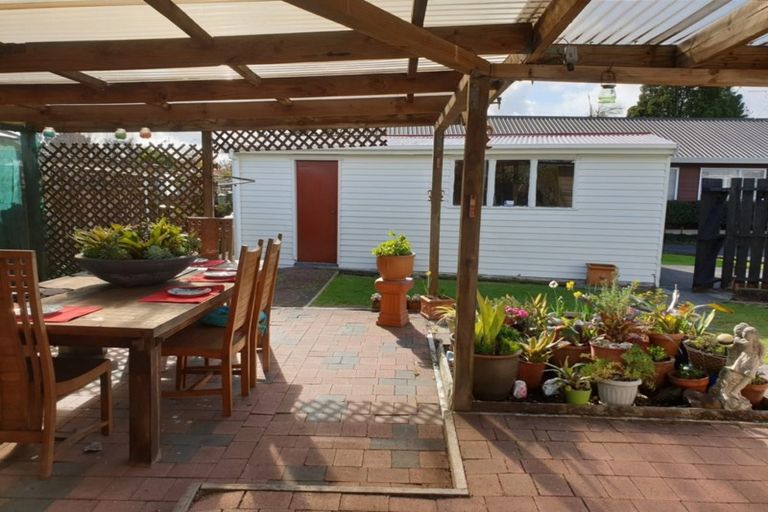 Photo of property in 1/93 Beach Road, Pahurehure, Papakura, 2113