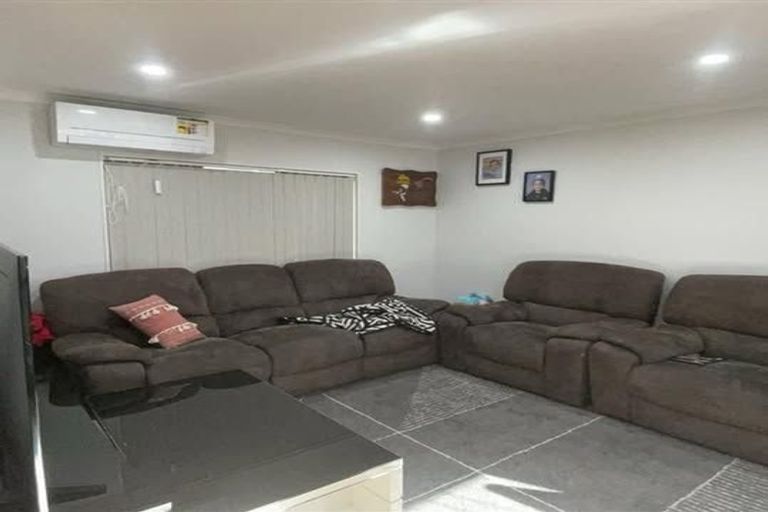 Photo of property in 2/71 Huia Road, Papatoetoe, Auckland, 2025