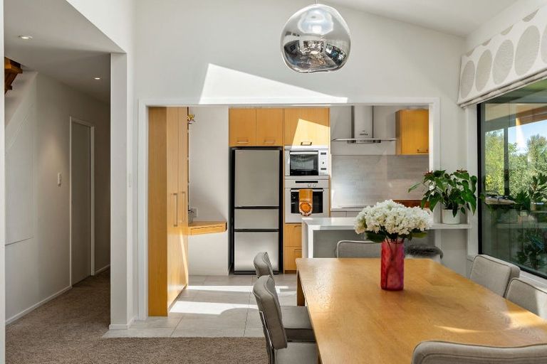 Photo of property in 136 Cheviot Road, Lowry Bay, Lower Hutt, 5013