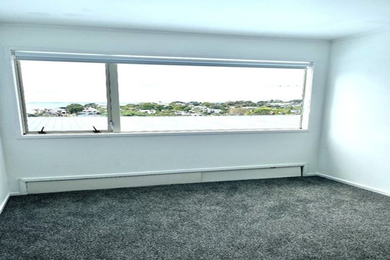 Photo of property in 15a Park Rise, Campbells Bay, Auckland, 0630