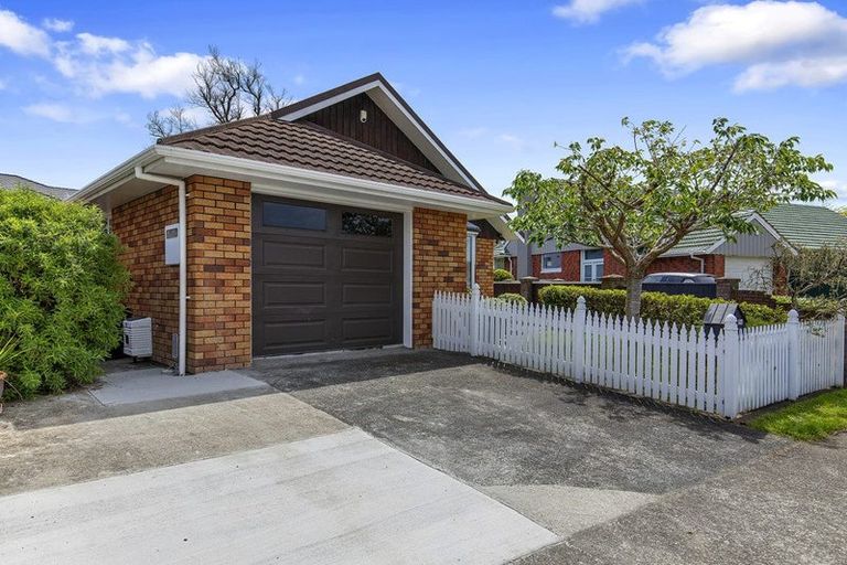 Photo of property in 31b Wai-iti Crescent, Woburn, Lower Hutt, 5010