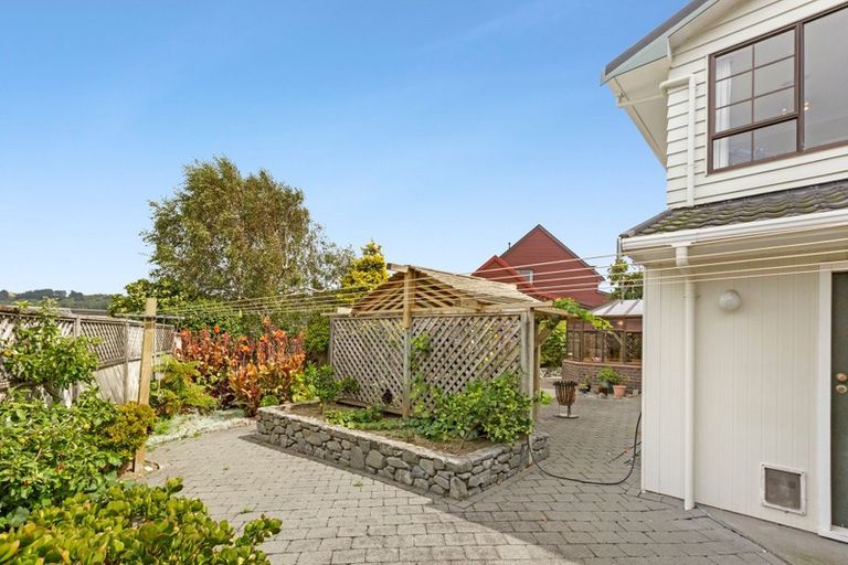 Photo of property in 17 Observatory Close, Whitby, Porirua, 5024