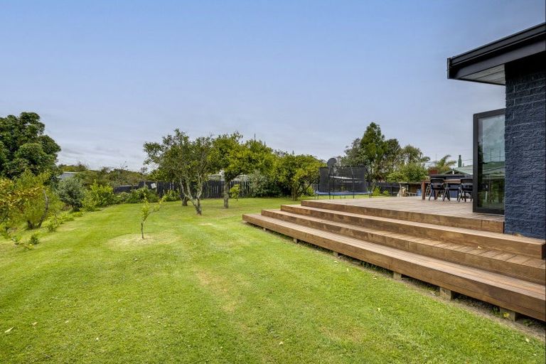 Photo of property in 17 Rogers Road, Bay View, Napier, 4104