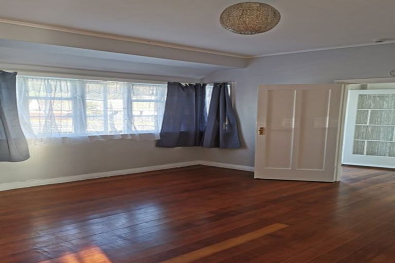 Photo of property in 28 Jutland Street, Waterloo, Lower Hutt, 5011