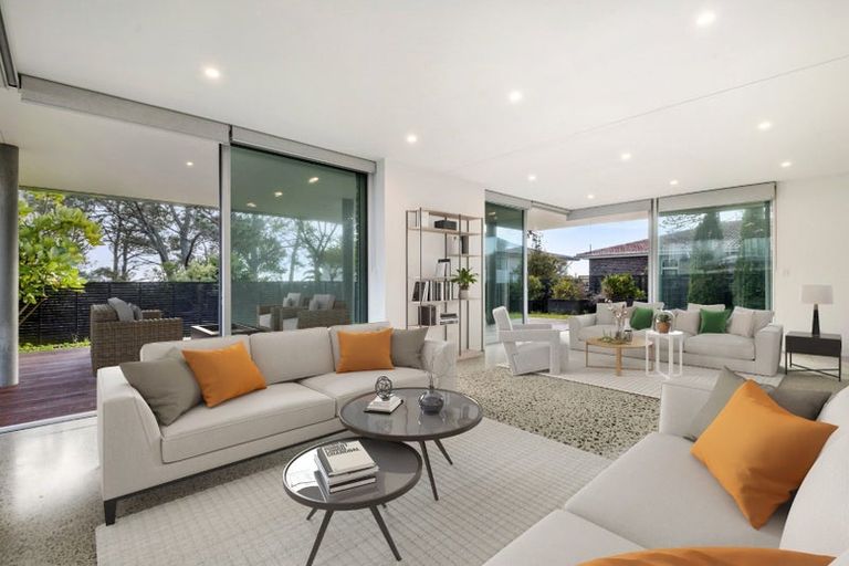 Photo of property in 451 East Coast Road, Murrays Bay, Auckland, 0630