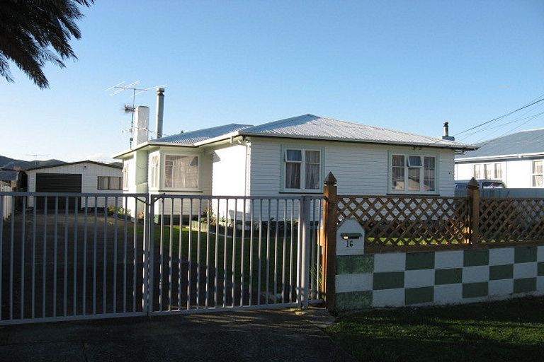Photo of property in 16 Donnelley Drive, Wainuiomata, Lower Hutt, 5014