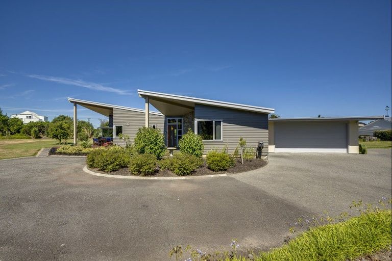 Photo of property in 18 Scarrott Road, Bay View, Napier, 4104