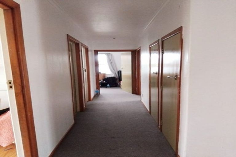 Photo of property in 16 Thompson Terrace, Manurewa, Auckland, 2102