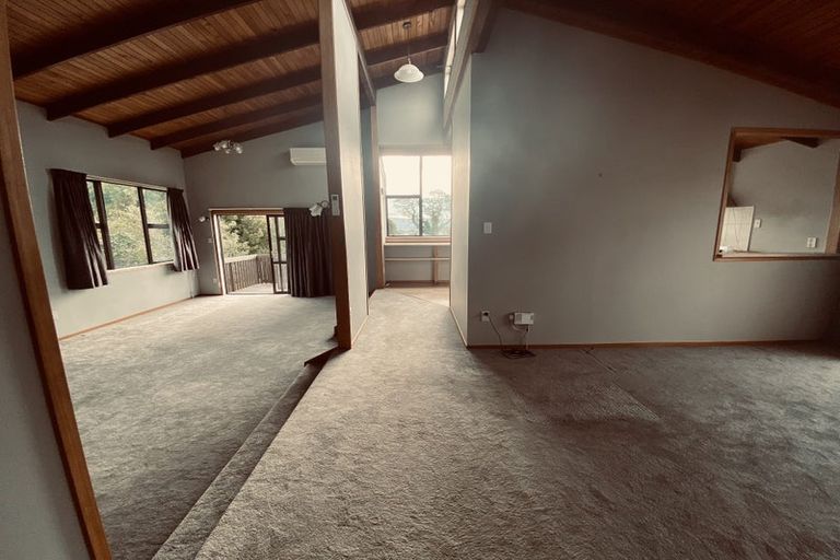 Photo of property in 4200 Great North Road, Glendene, Auckland, 0602