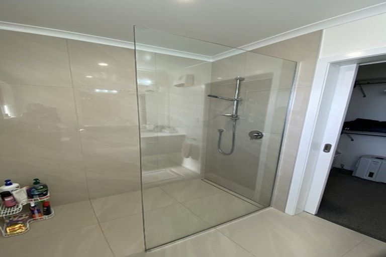 Photo of property in 6 Ken Douglas Drive, Aotea, Porirua, 5024