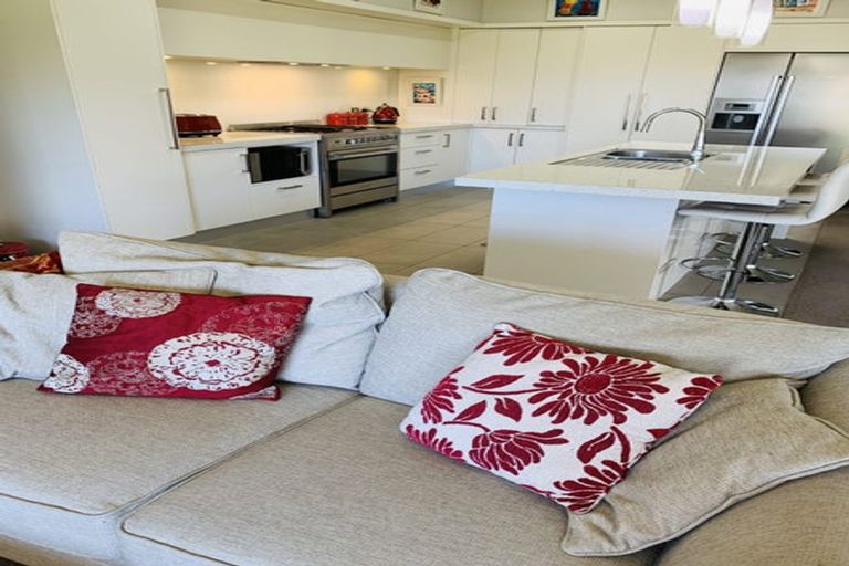 Photo of property in 8 Orotu Drive, Poraiti, Napier, 4112