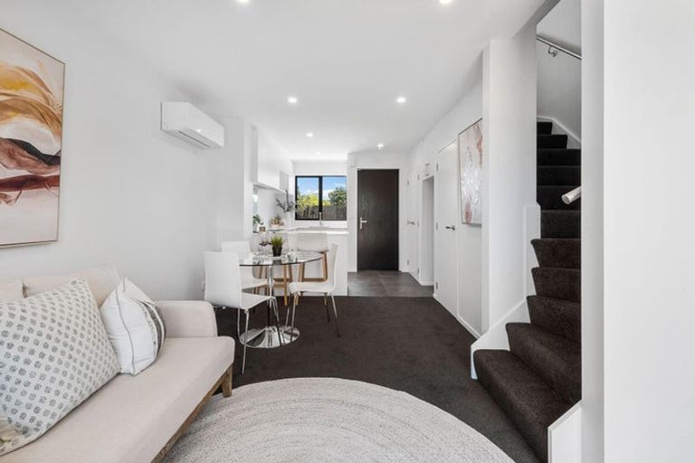 Photo of property in 3/26 Grassmere Street, Papanui, Christchurch, 8052