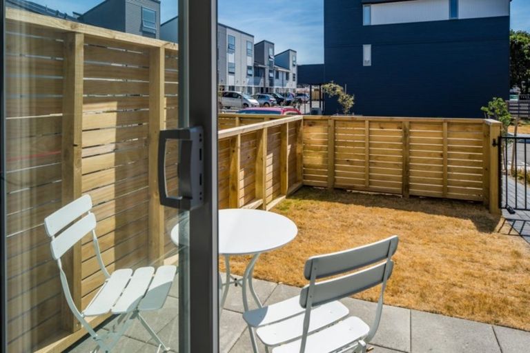 Photo of property in 2/36 Tacy Street, Kilbirnie, Wellington, 6022