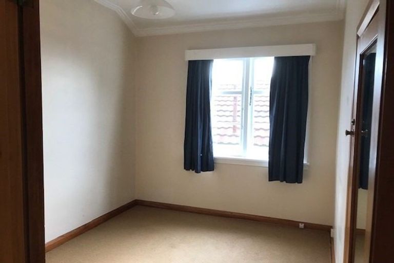 Photo of property in 160 The Ridgeway, Mornington, Wellington, 6021