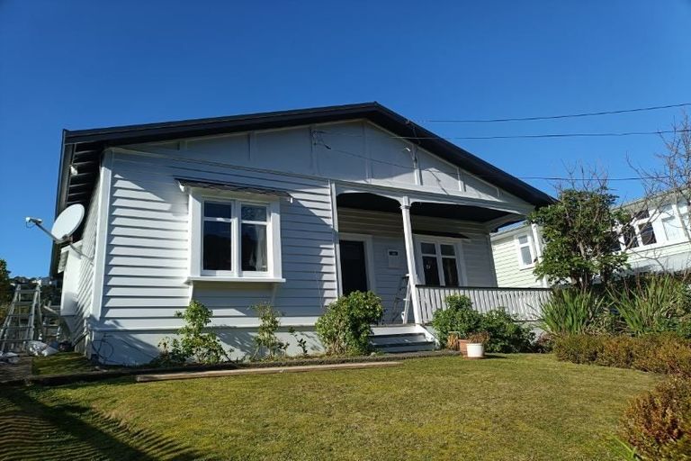 Photo of property in 17 Waikowhai Street, Ngaio, Wellington, 6035