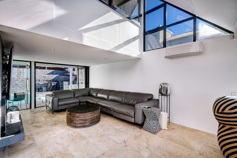 Photo of property in 7 Harper Street, Chatswood, Auckland, 0626
