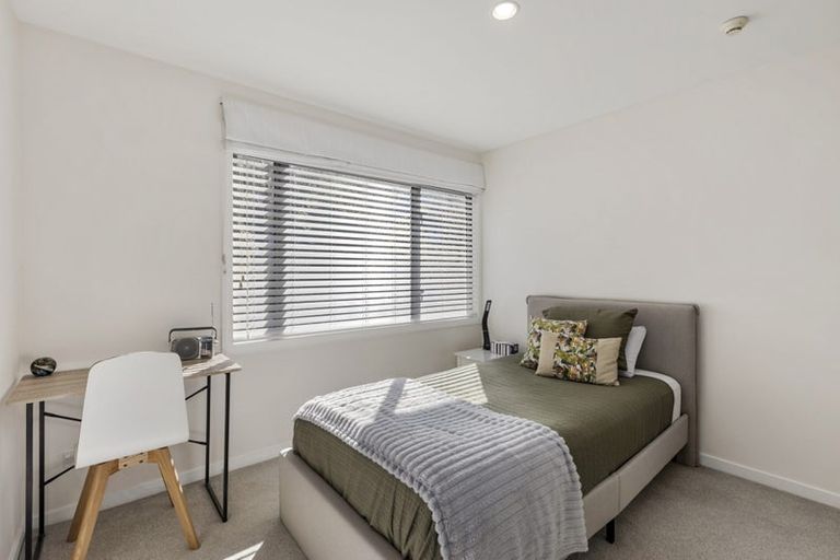 Photo of property in 35a Ngaio Road, Kelburn, Wellington, 6012