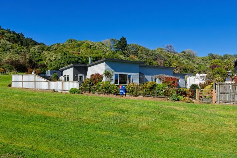 Photo of property in 61 Kotuku Road, South Bay, Kaikoura, 7300
