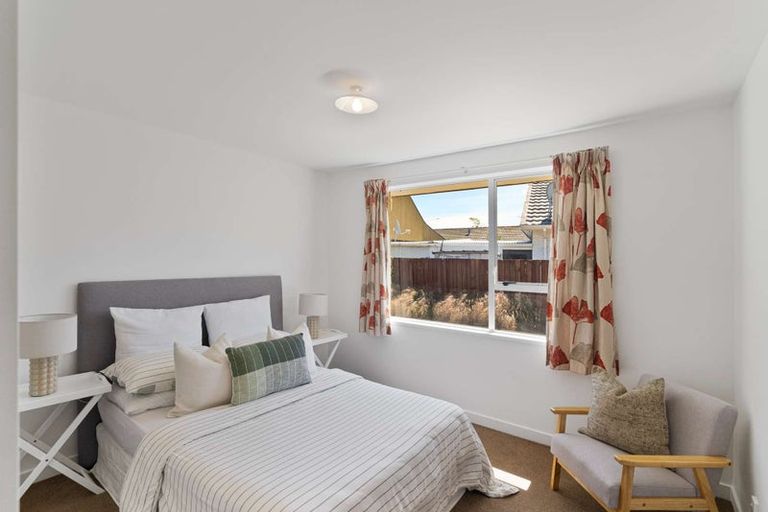 Photo of property in 2/170 Sawyers Arms Road, Bishopdale, Christchurch, 8053