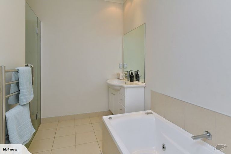 Photo of property in 42 Country Club Terrace, Northwood, Christchurch, 8051