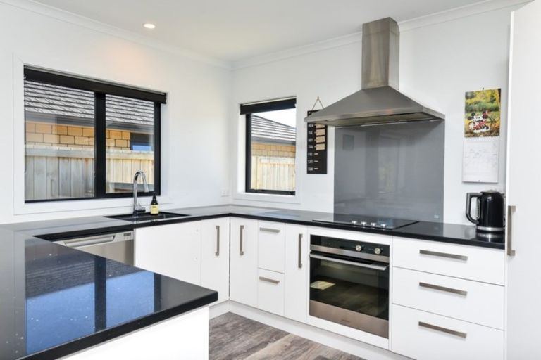 Photo of property in 19 Waikai Close, Ruakura, Hamilton, 3214