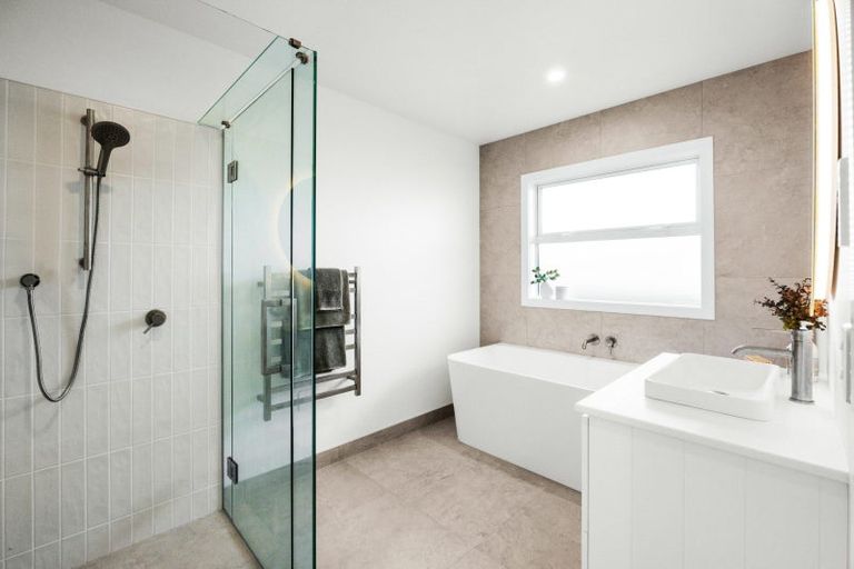 Photo of property in 15 Wai Whatu Street, Meeanee, Napier, 4110