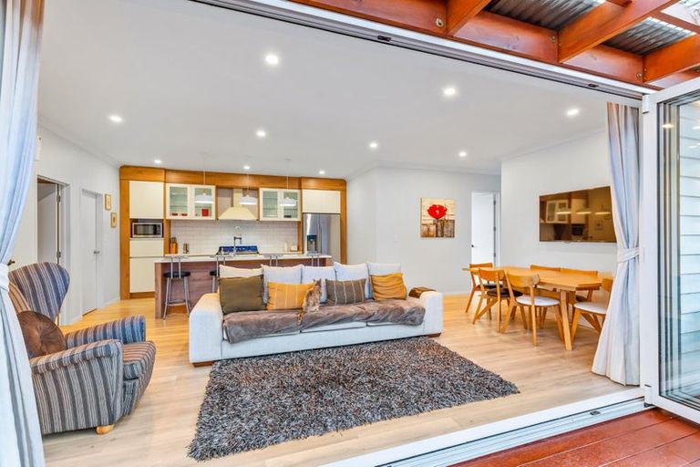 Photo of property in 12 Dinning Road, Riverhead, 0820