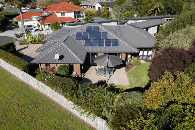 Photo of property in 18 Azure Place, Huntington, Hamilton, 3210