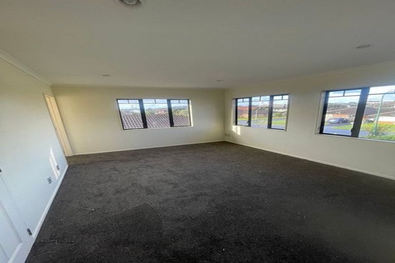 Photo of property in 17 Raphoe Road, Flat Bush, Auckland, 2019