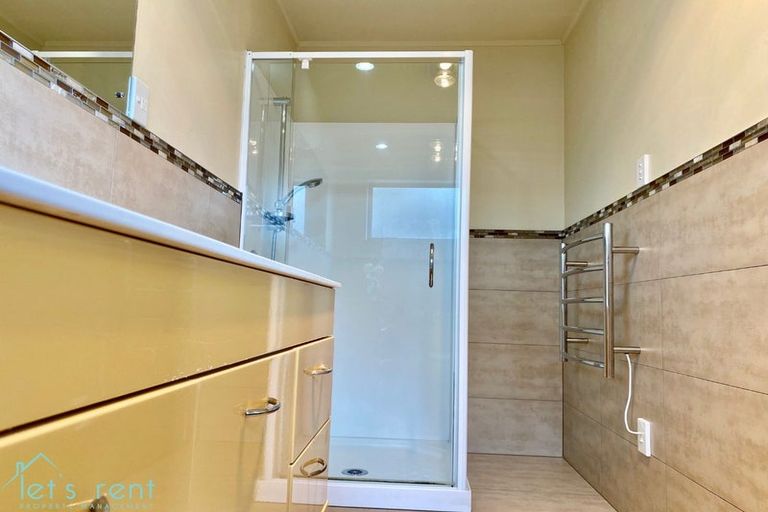 Photo of property in 42 Kokako Rise, Papakura, 2110