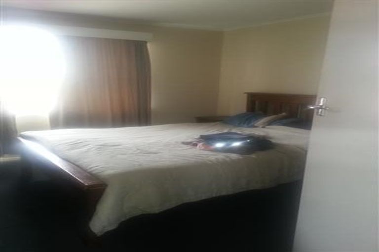 Photo of property in 28 Bellona Place, Cannons Creek, Porirua, 5024