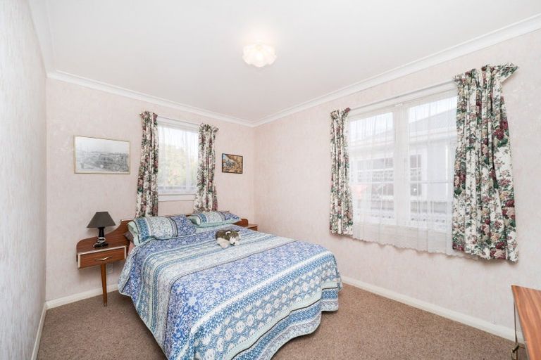 Photo of property in 14 Vernon Avenue, Takaro, Palmerston North, 4412