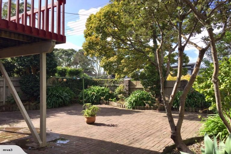 Photo of property in 1/71 Kowhai Road, Mairangi Bay, Auckland, 0630