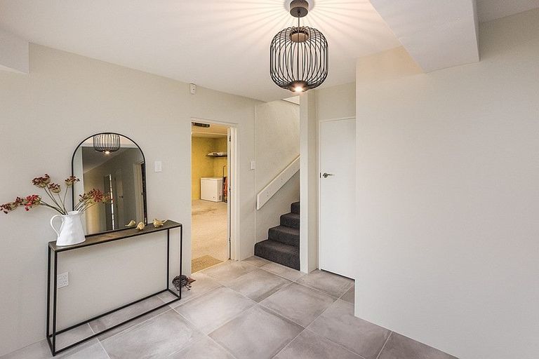 Photo of property in 14 Kensington Mews, Hokowhitu, Palmerston North, 4410