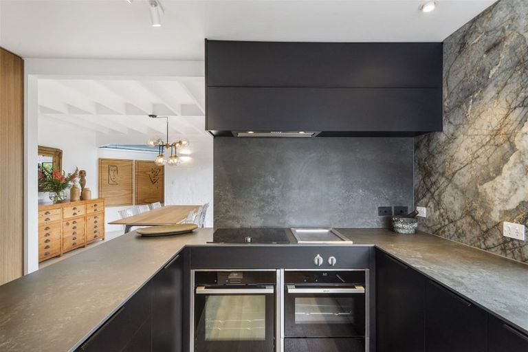 Photo of property in 9 Quebec Road, Milford, Auckland, 0620