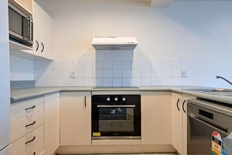 Photo of property in Courtenay Apartments, 602/120 Courtenay Place, Te Aro, Wellington, 6011