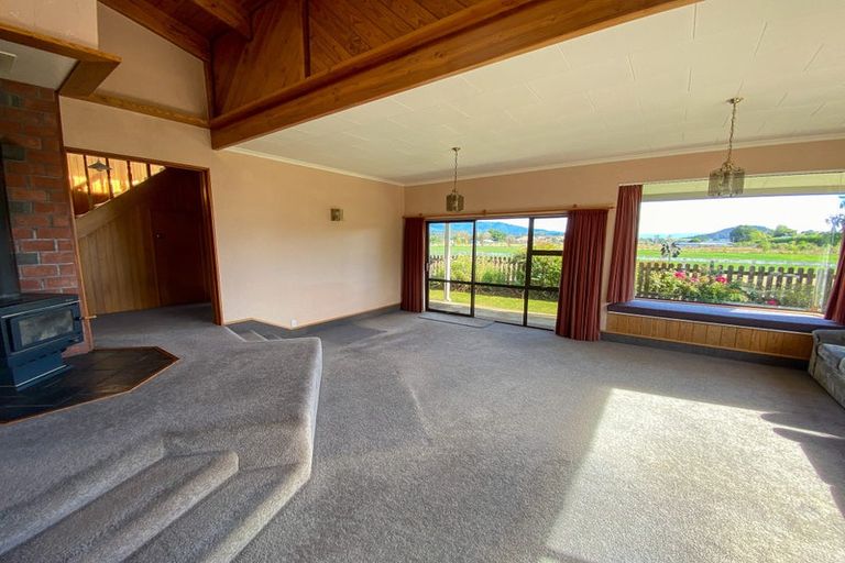 Photo of property in 366 Abel Tasman Drive, Motupipi, Takaka, 7183