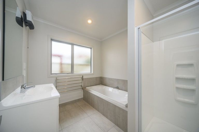 Photo of property in 4 Montgomery Terrace, Hokowhitu, Palmerston North, 4410