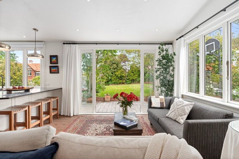 Photo of property in 5 Merlin Street, Roslyn, Dunedin, 9010