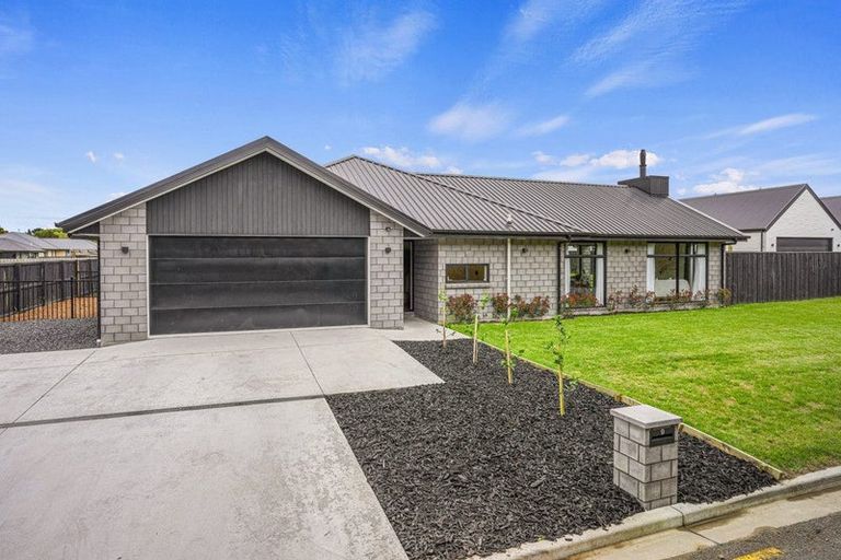 Photo of property in 9 Vaughan Street, Sefton, 7477